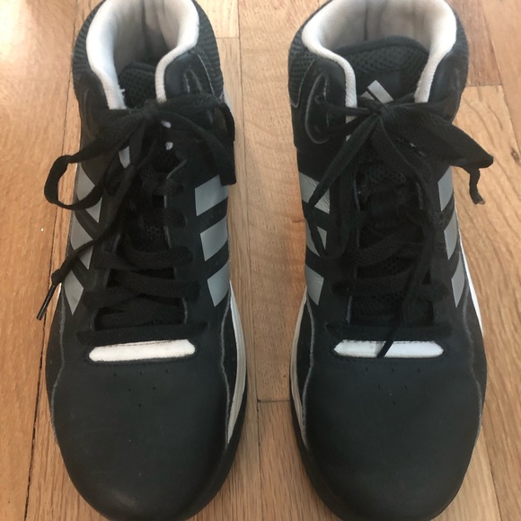 Adidas big boys size 5.5 basketball shoes
